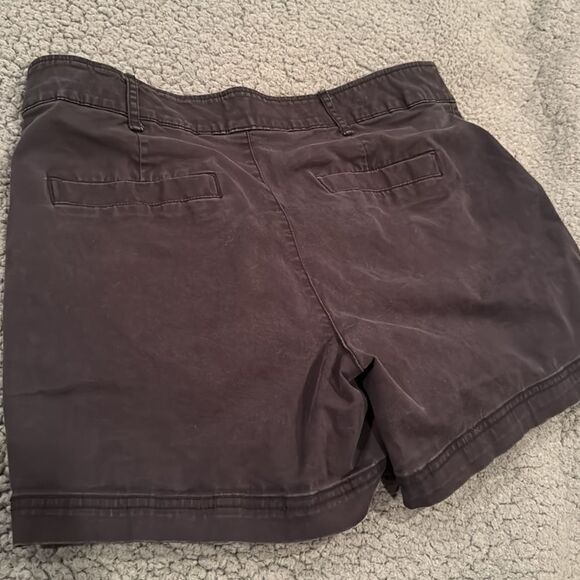 Gap 5” Short Black Shorts - Picture 5 of 6